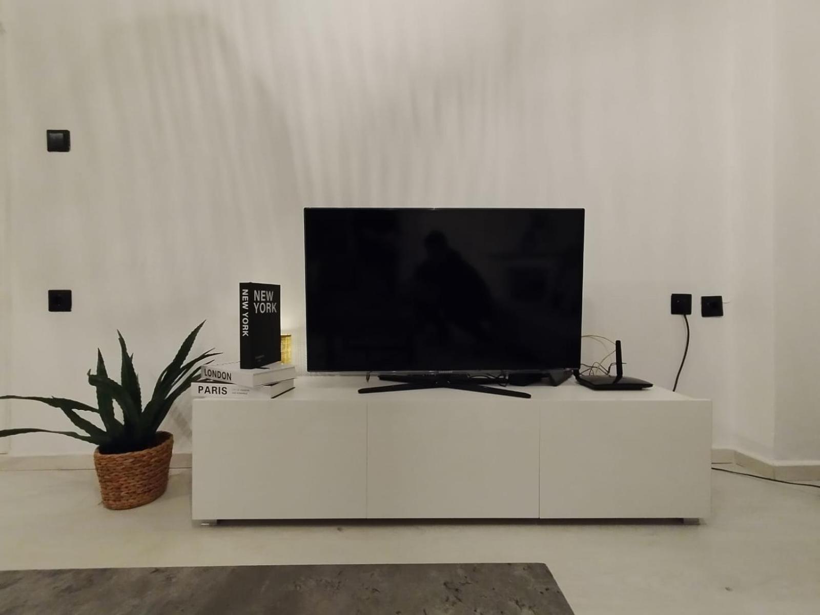 Black N' White Cozy Housegarden Alexandroúpoli Eksteriør bilde