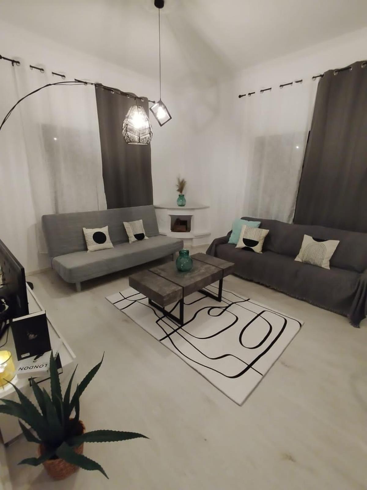 Black N' White Cozy Housegarden Alexandroúpoli Eksteriør bilde